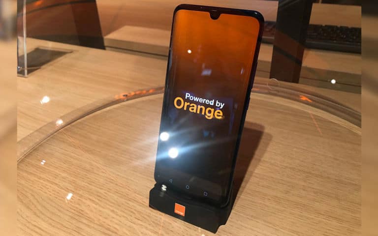 Orange va lancer son propre smartphone 5G d'ici 2020