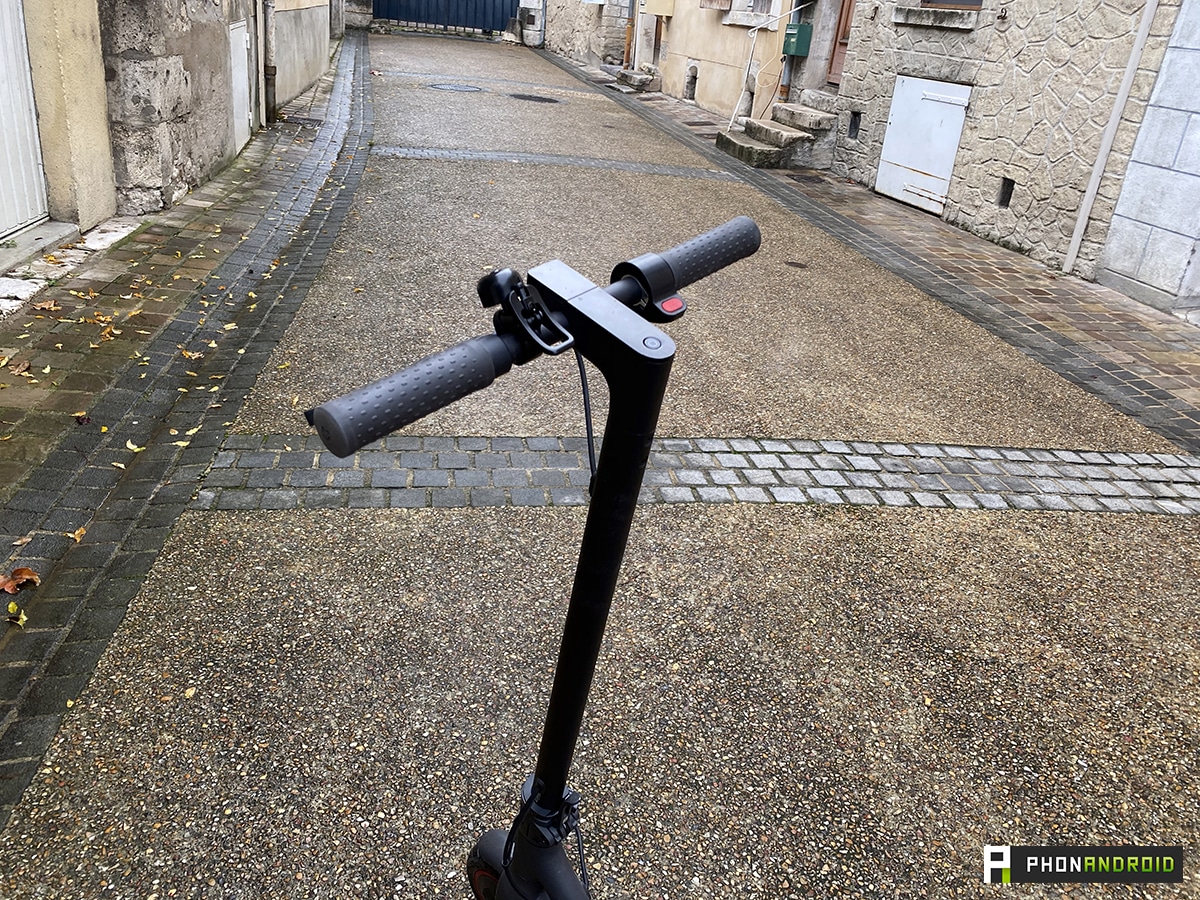 Test Xiaomi Mi Electric Scooter Pro 2 : notre avis complet et toutes