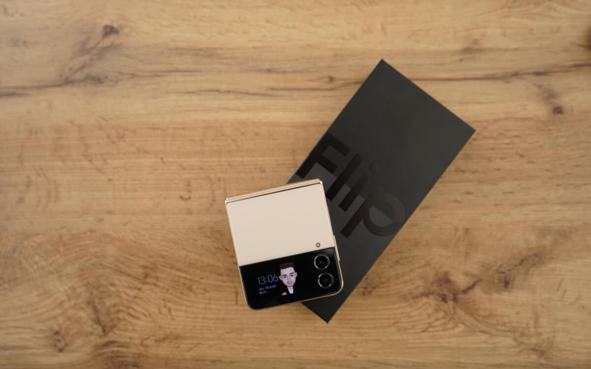 Test Samsung Galaxy Z Flip 4 : plus puissant, plus endurant et toujours ...