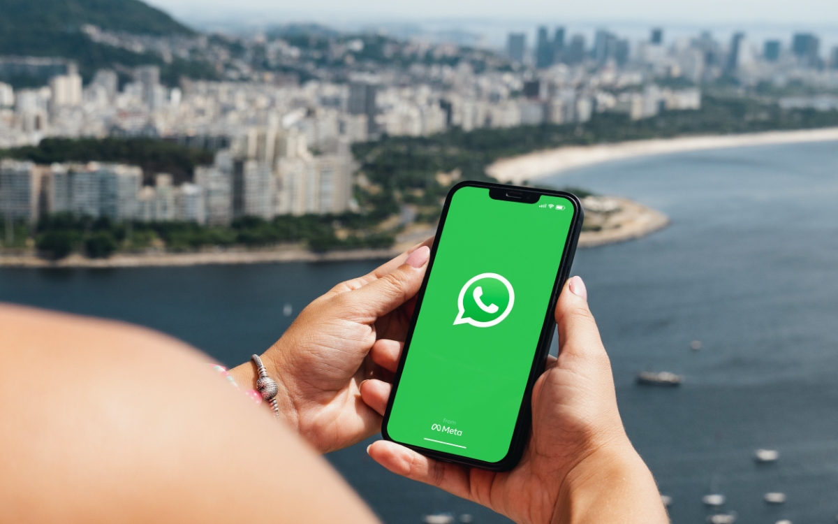 WhatsApp 现在允许您与某人聊天，而无需添加他们的号码