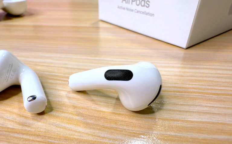 AirPods 4 Avec Réduction De Bruit Active - Apple - Blanc - Ouvert Jamais Utilisé
