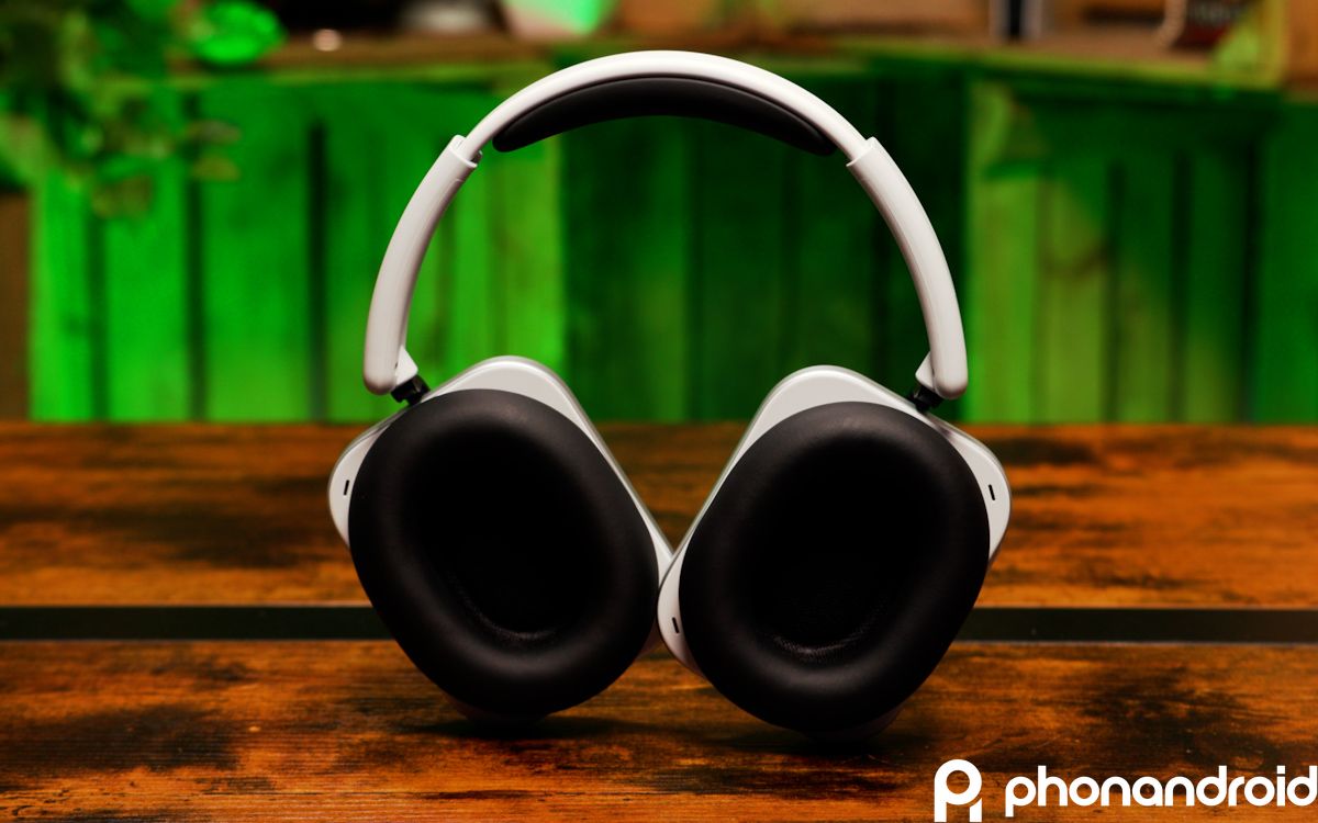Headphone 1