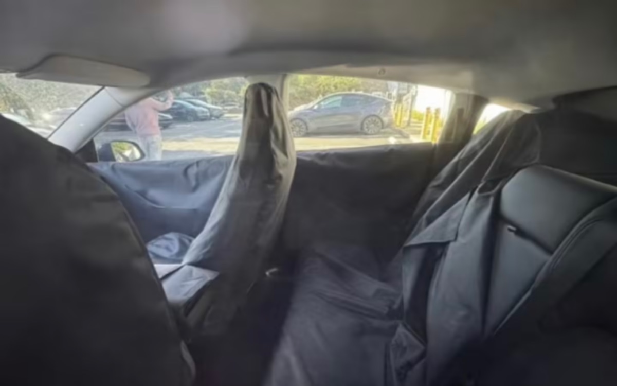 intérieur tesla pas chere