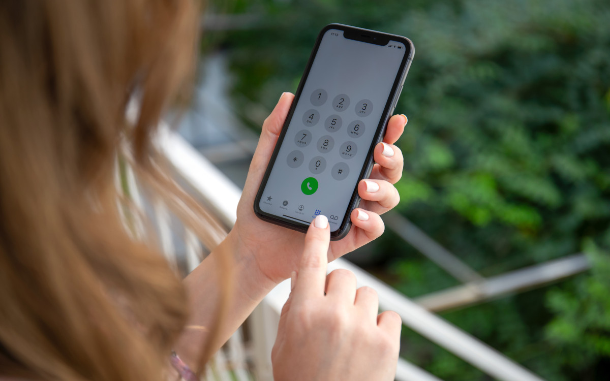 Il reçoit une facture téléphonique de 37 000 € après un séjour à l’étranger, voici comment éviter que ça vous arrive