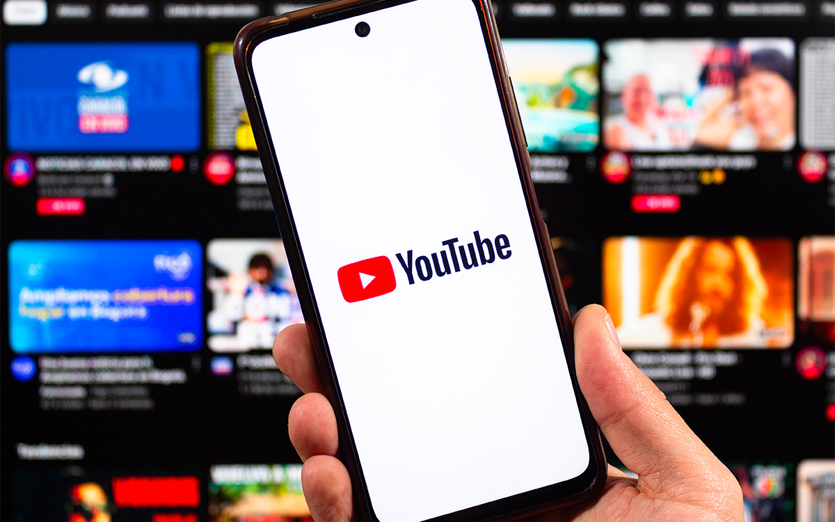 YouTube teste l’amélioration automatique des vidéos, les créateurs s’indignent. Voici pourquoi
