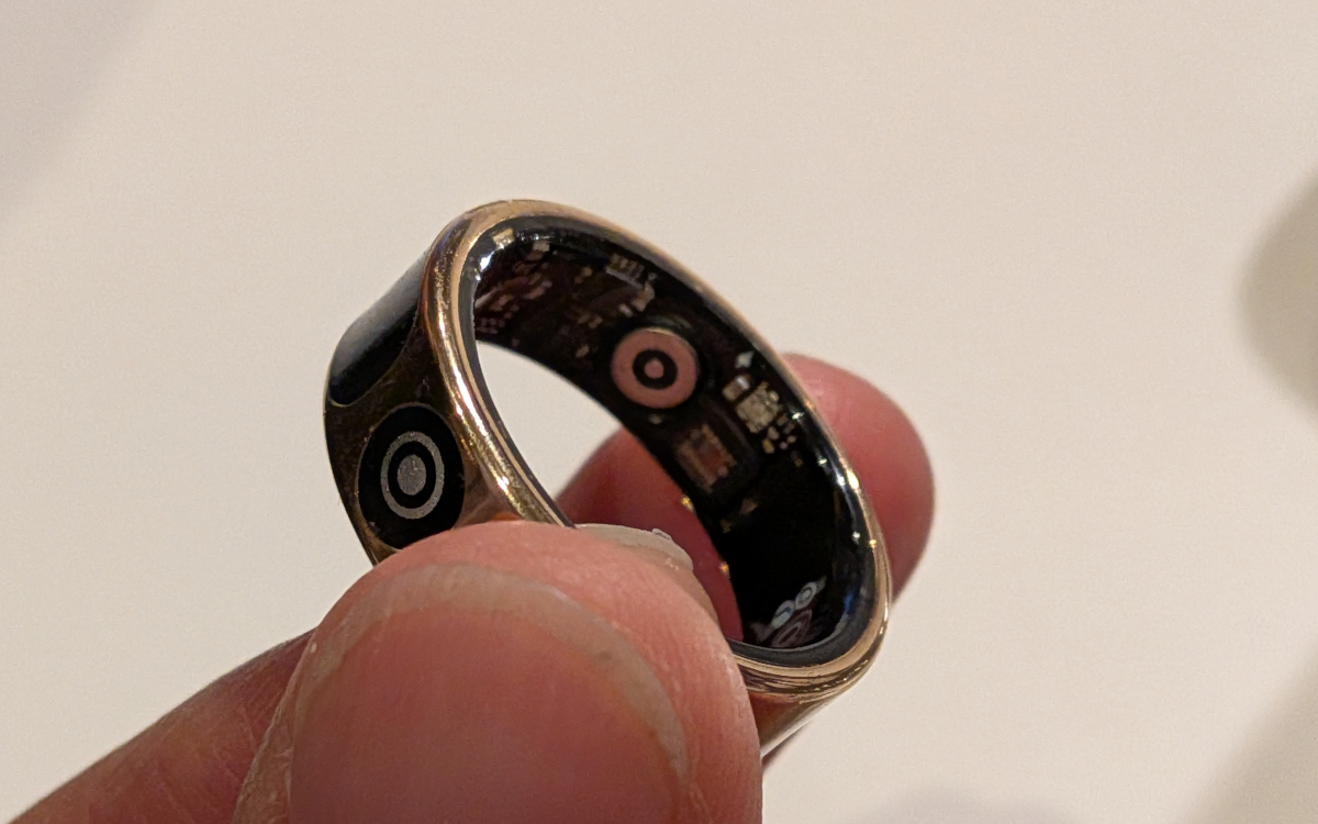 j ring bague connectee ecran