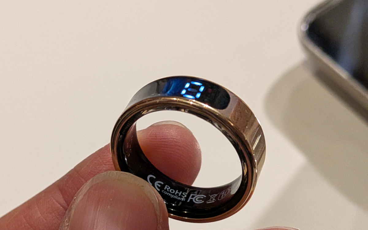 j ring bague connectee ecran