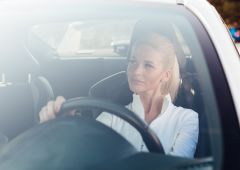 Femme au volant