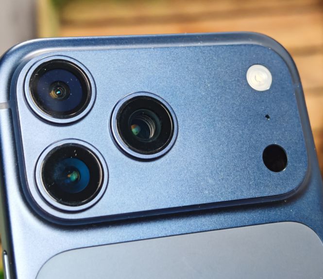 apple iphone 17 pro max test
