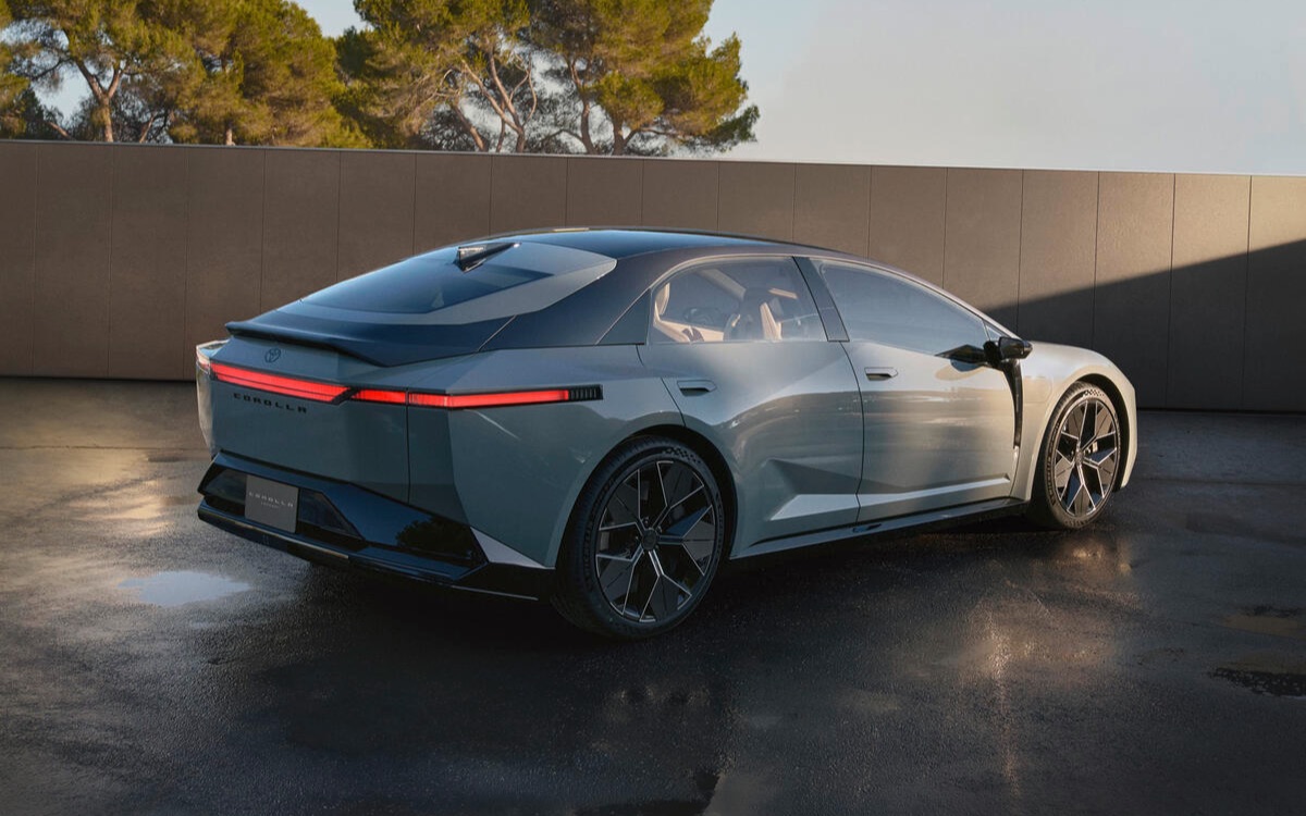 Toyota électrifie la voiture la plus vendue au monde avec ce concept radical toyota corolla electrique concept
