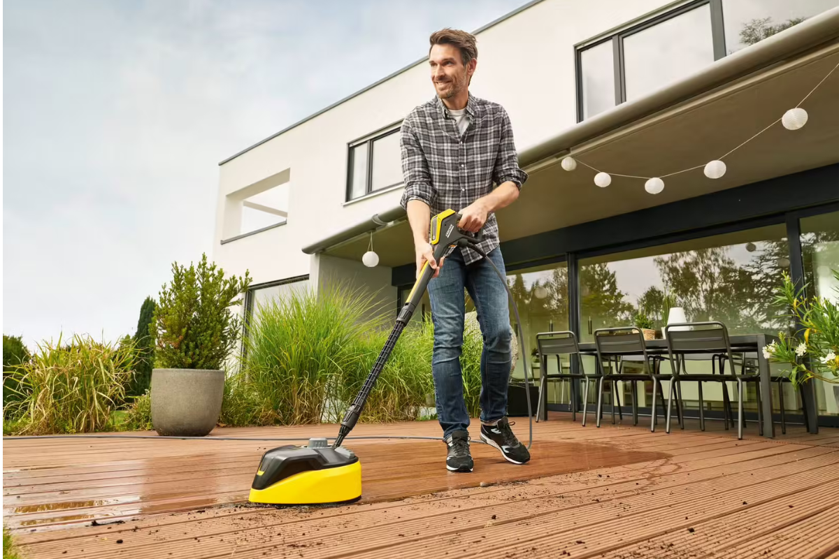 Votre terrasse est noircie ? Ce Kärcher intelligent à -27% chute de 188 euros !
