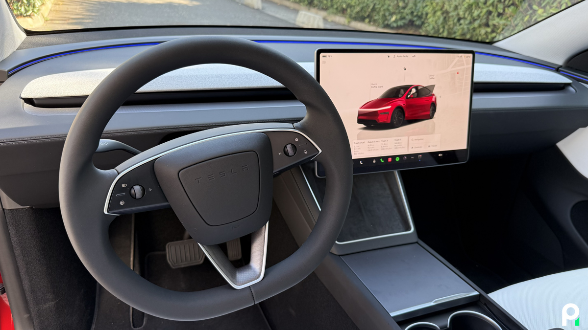 Tesla Model Y Propulsion 2025 interieur