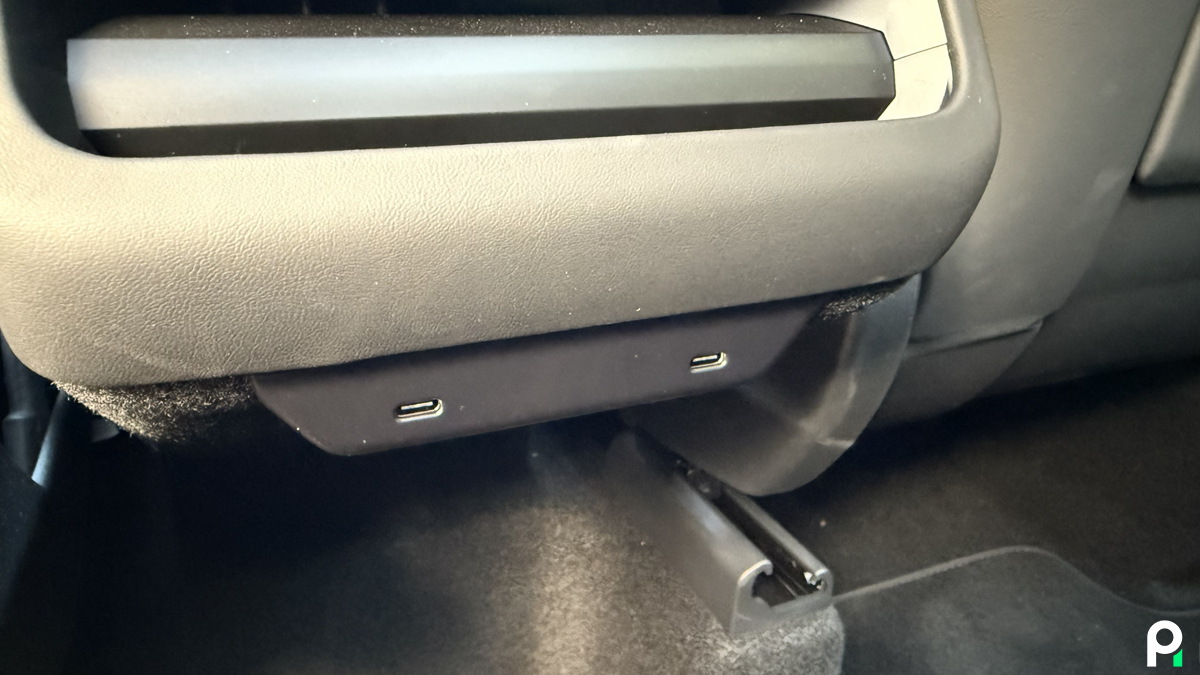 Tesla Model Y Propulsion 2025 interieur