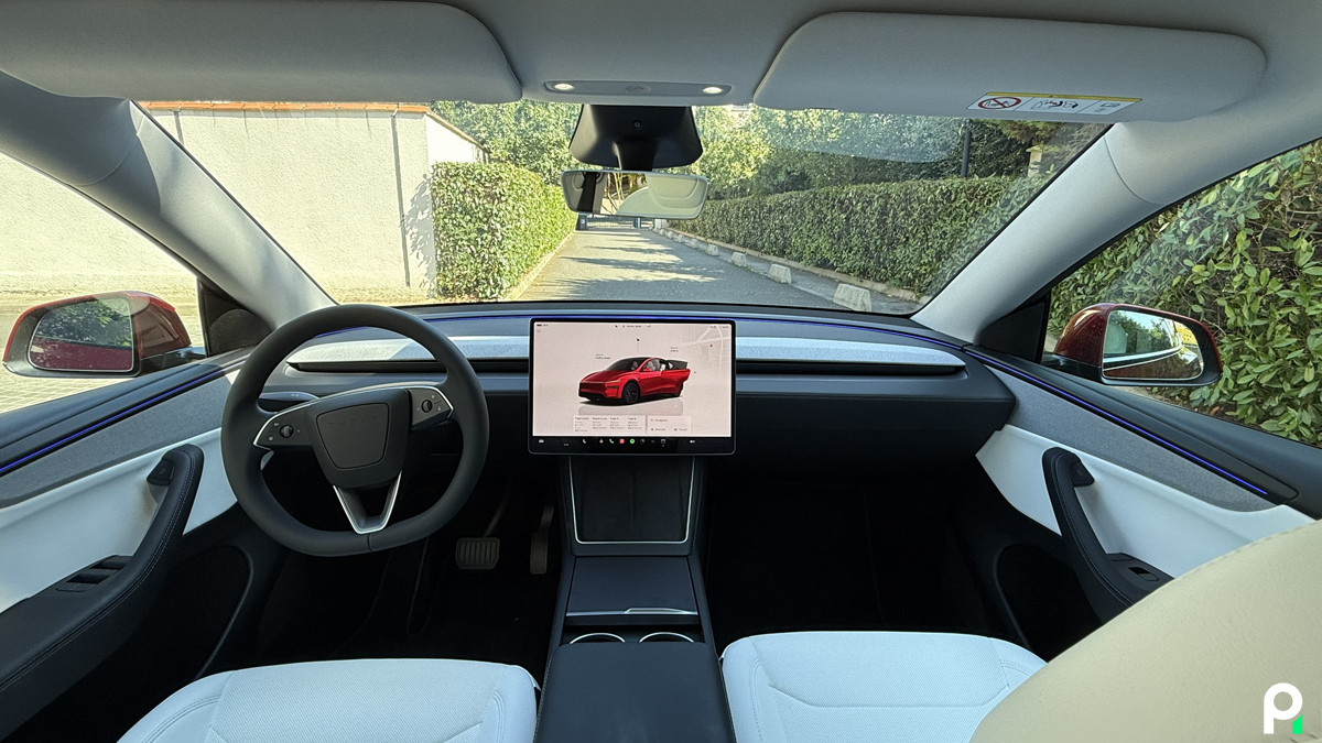 Tesla Model Y Propulsion 2025 interieur