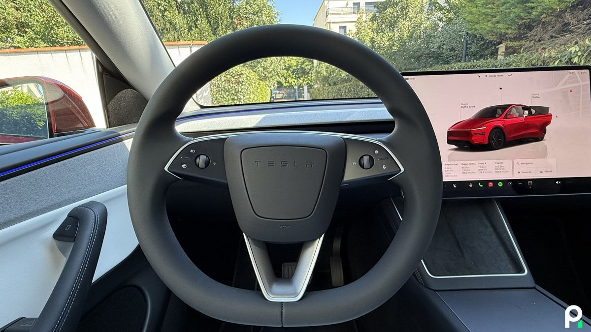 Tesla Model Y Propulsion 2025 interieur