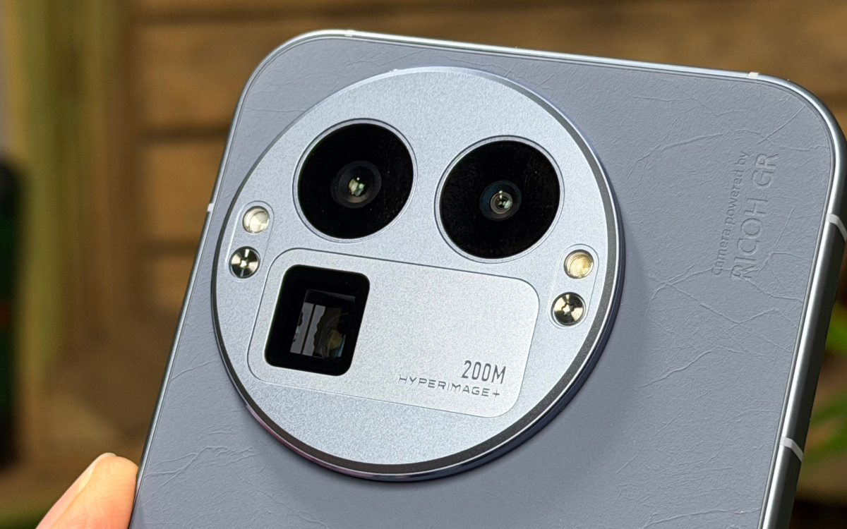 realme gt 8 pro design