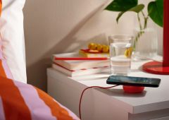 IKEA chargeur sans fil Qi2 donut rouge