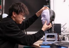 Emo robot synchronisation lèvres