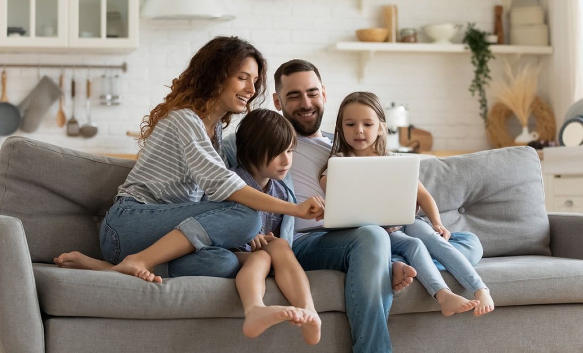 Des ados aux grands-parents : comment sécuriser toute sa famille face aux cybermenaces de 2026 ?