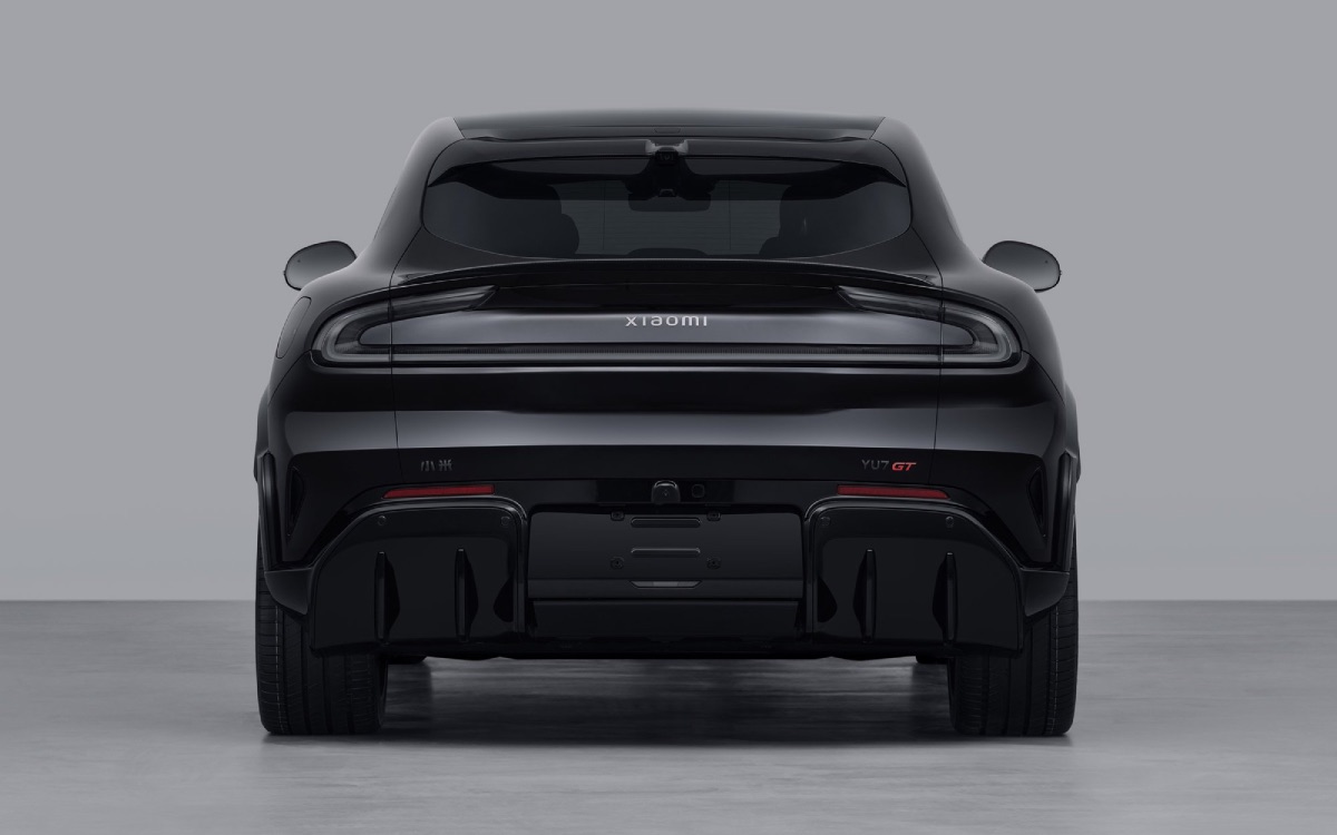 Ce nouveau SUV signé Xiaomi frôle les 1000 chevaux et promet 300 km/h arriere yu7 sport