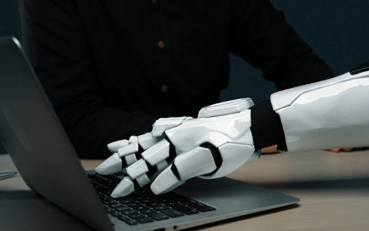 IA rajoute du travail