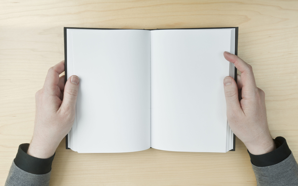 Livre vide protestation IA