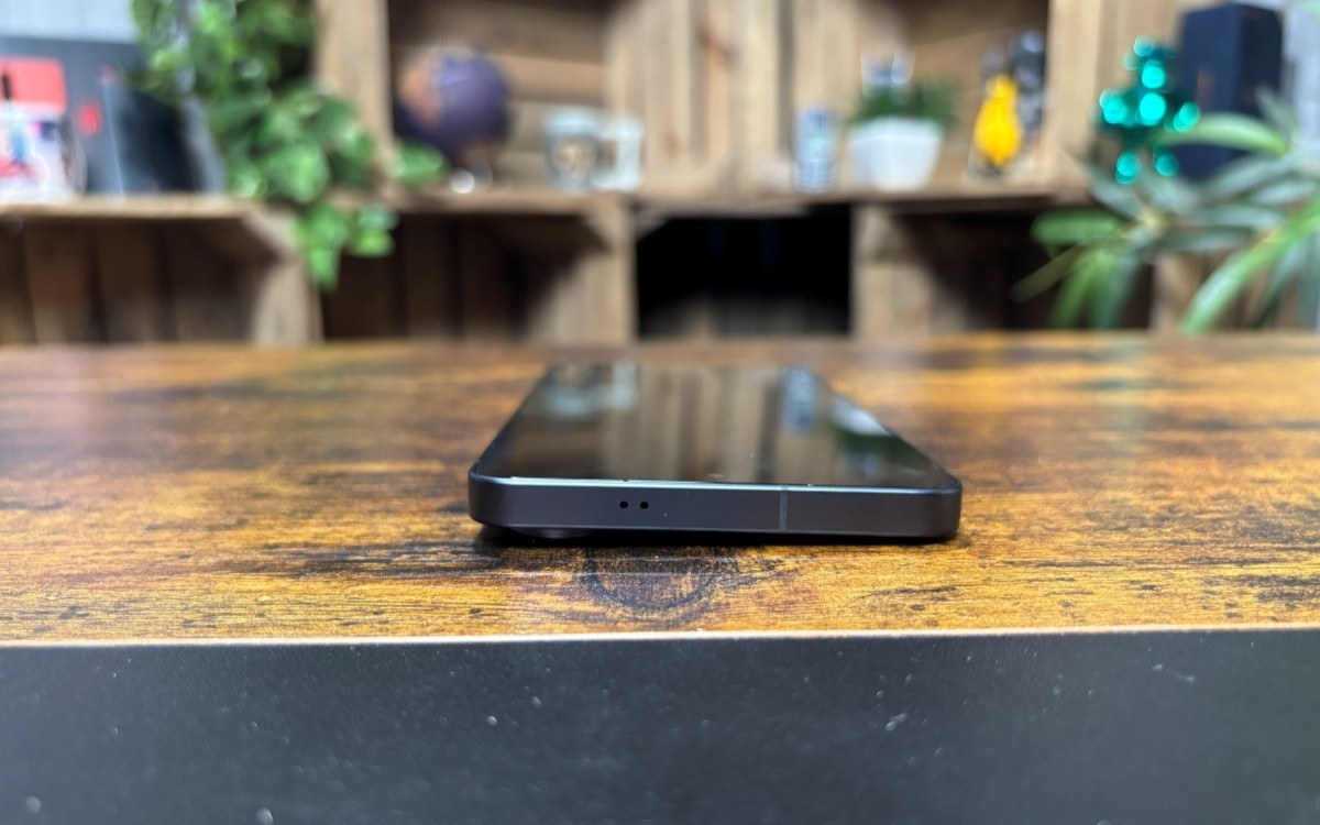 Test Samsung Galaxy S26+ posé à plat 2