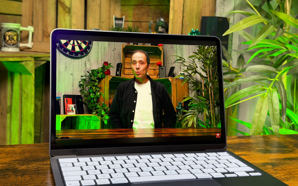 apple macbook neo test