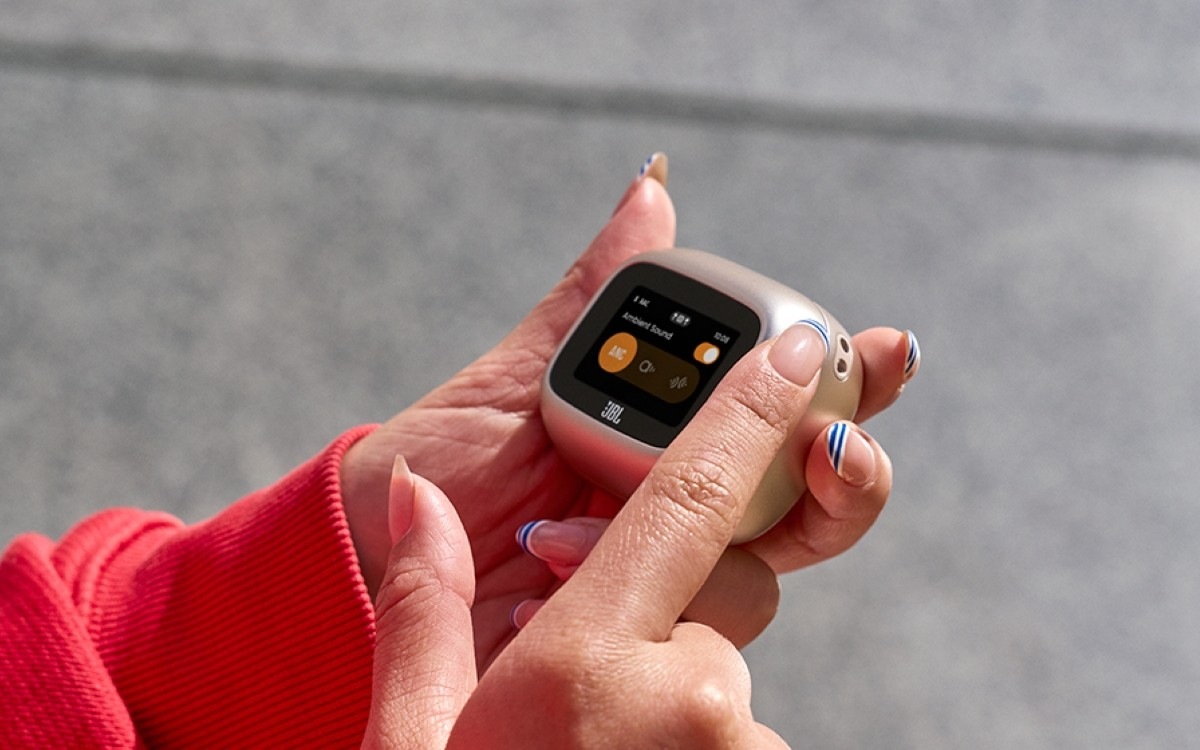 JBL Live 4 Smart Charging Case