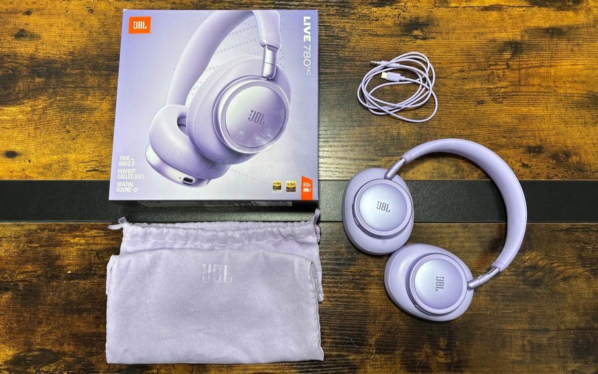 Test JBL Live 780NC contenu boîte