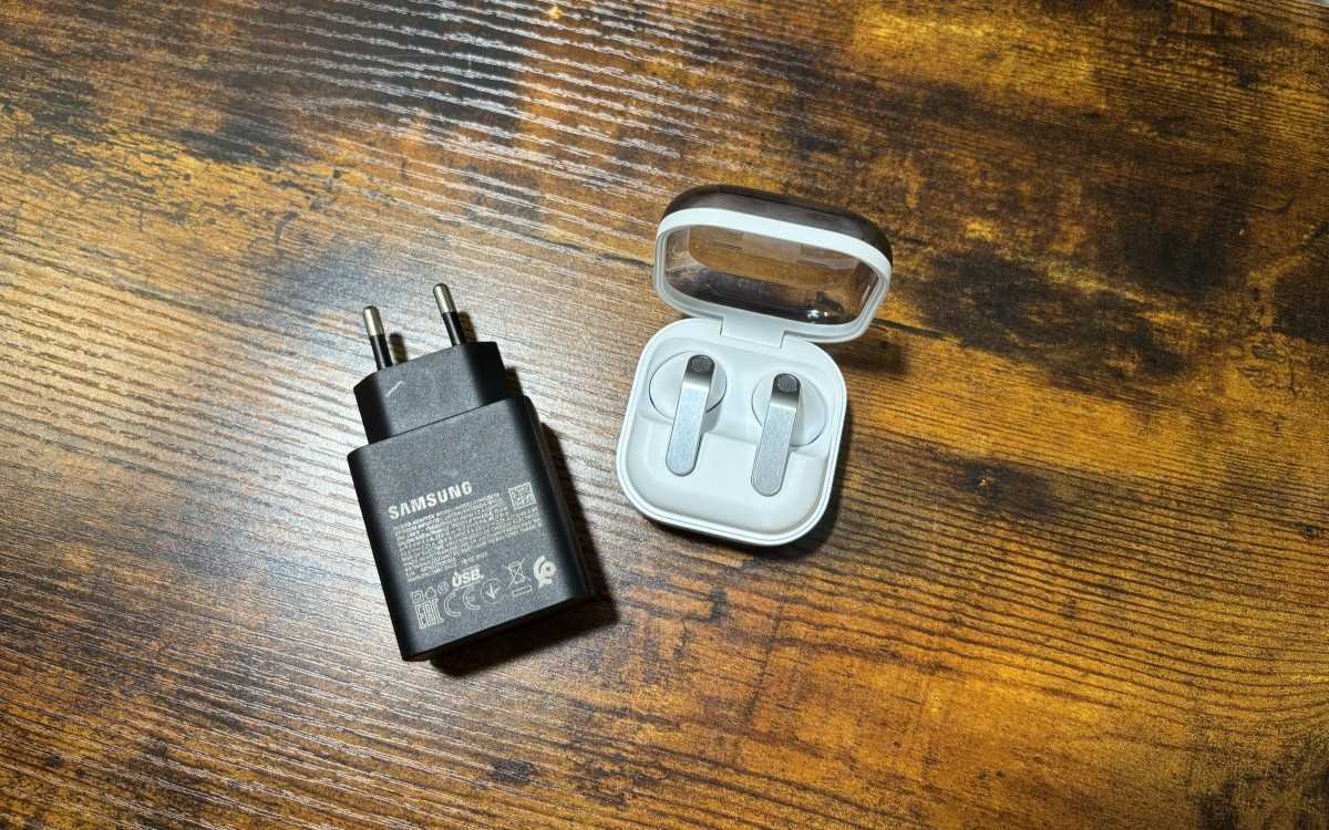 Test Samsung Galaxy Buds4 charge