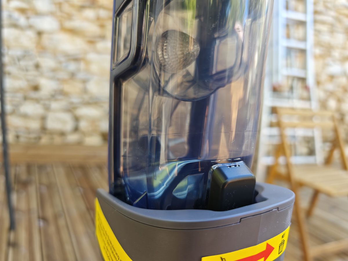 shark powerdetect pet pro clean empty
