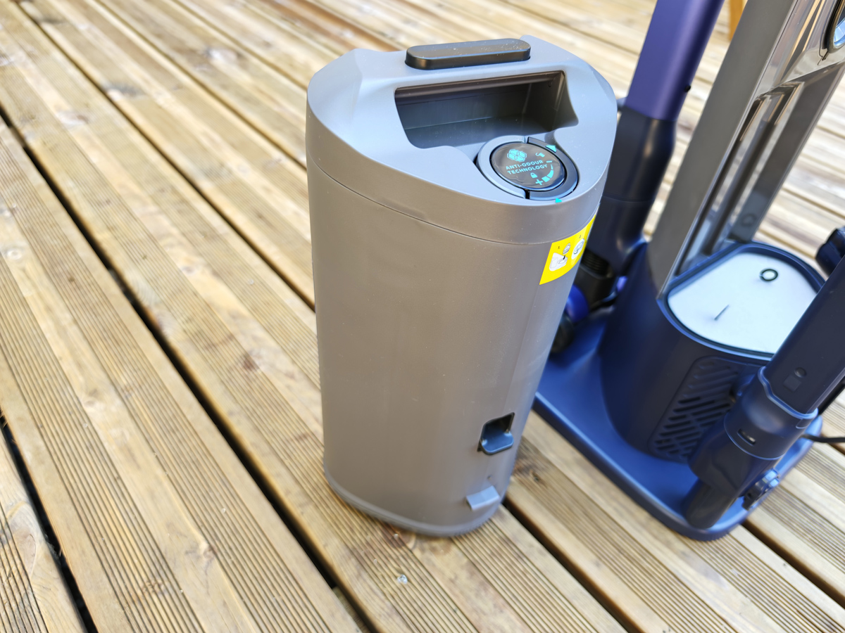 shark powerdetect pet pro clean empty