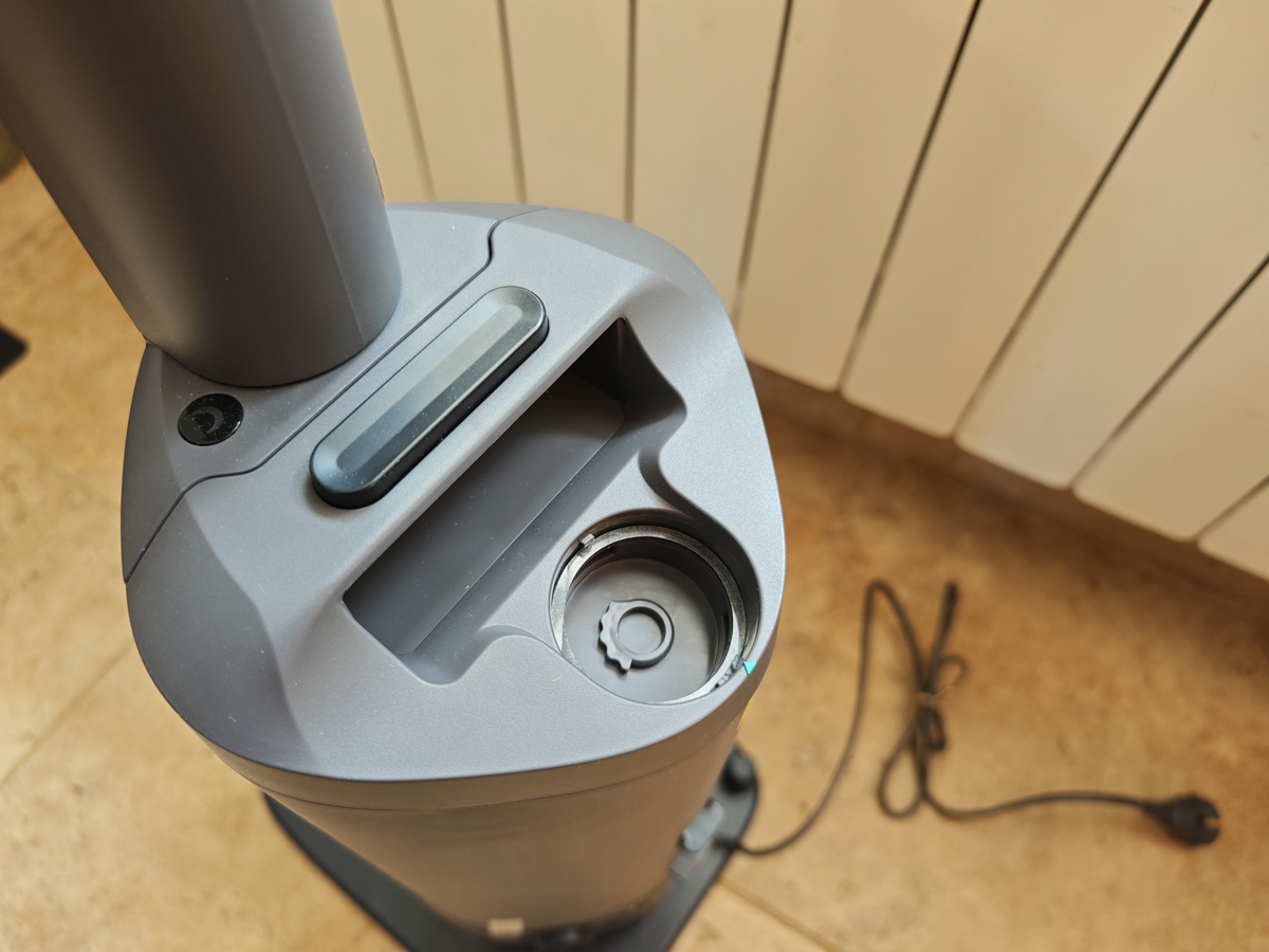 shark powerdetect pet pro clean empty