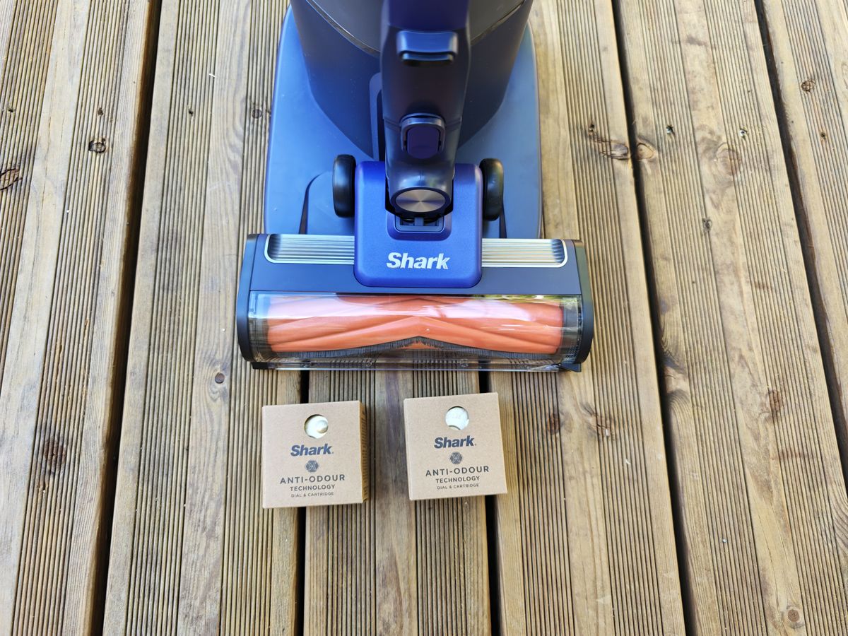 shark powerdetect pet pro clean empty