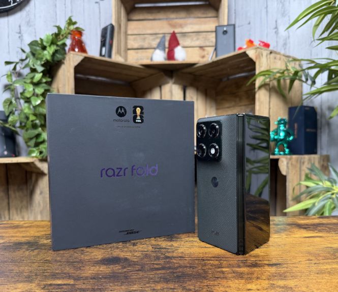 motorola razr fold test