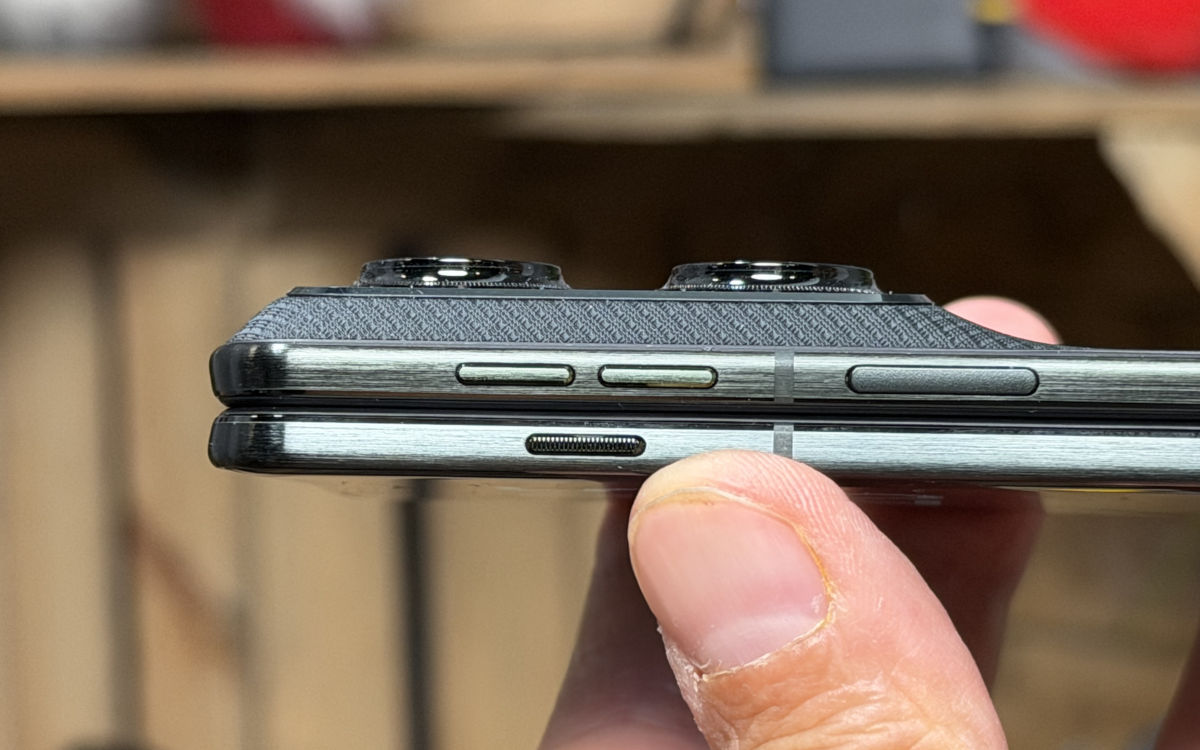 motorola razr fold test