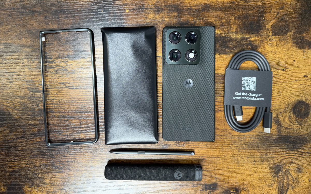 motorola razr fold test