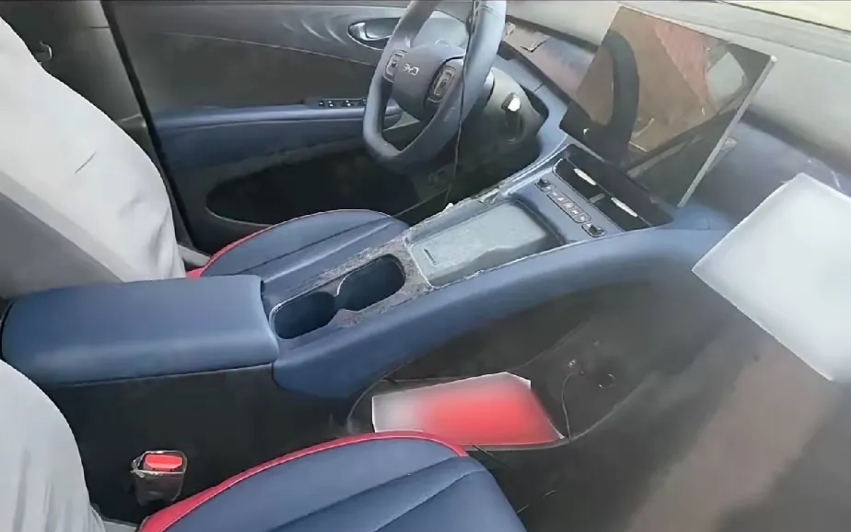 interieur dolphin surf 2027