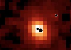 trois trous noirs