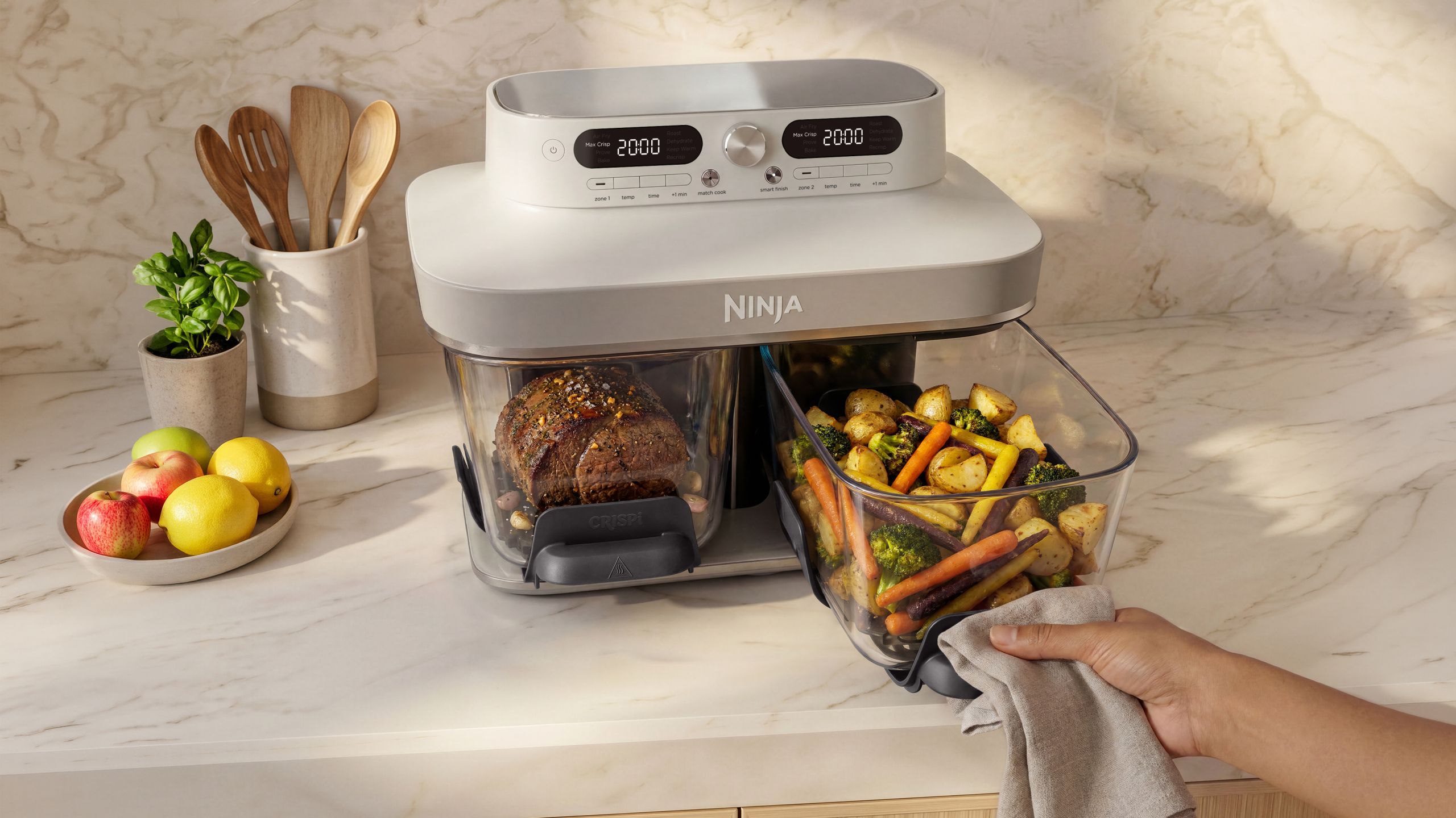 Ninja lance le CRISPi DualZone, le premier air fryer en verre à double zone