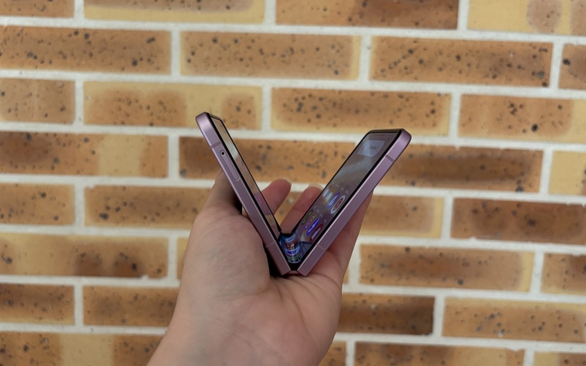 Test Samsung Galaxy Z Flip8 pliure 2