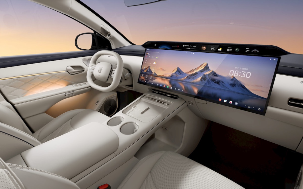 byd tang ecran geant
