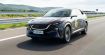Fini le doigt d'honneur, ce nouveau SUV électrique de Mazda peut crier vos messages à votre place